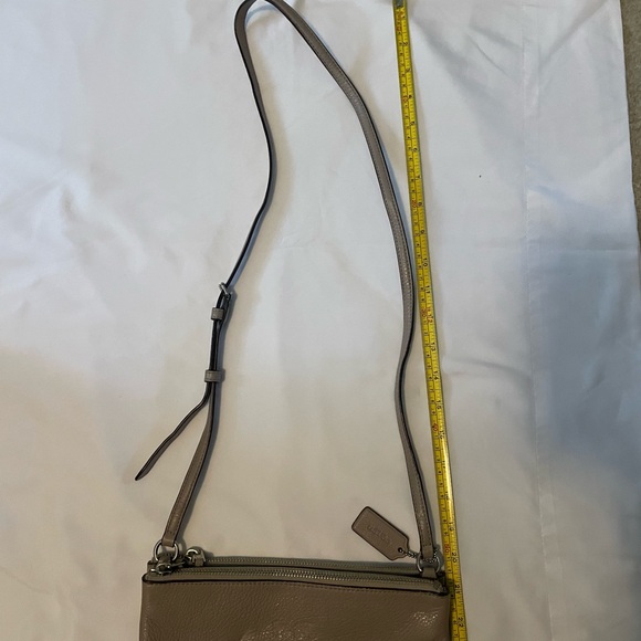 Coach Crossbody Bag - Picture 9 of 9